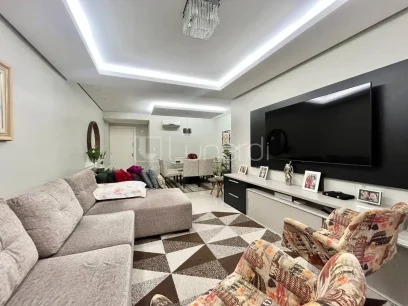 Foto Apartamento com 3 Dormitórios