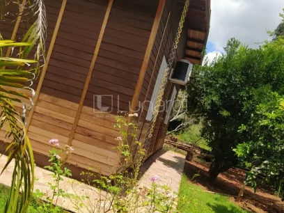 Foto Casa com 3 Dormitórios