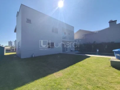 Foto Casa com 3 Suítes