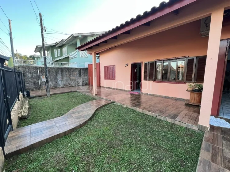 Casa com 3 Dormitórios