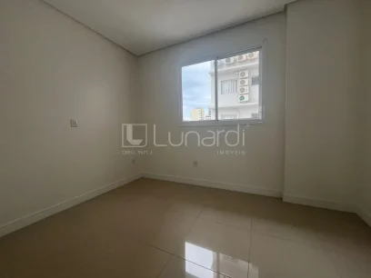 Foto Apartamento com 2 Dormitórios