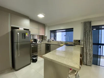 Foto Apartamento com 3 Dormitórios