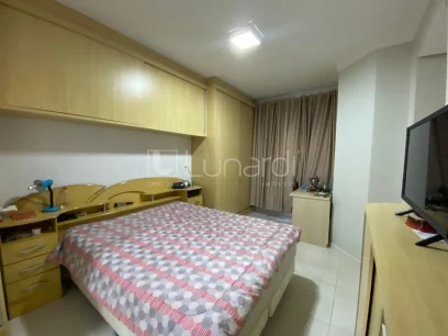 Foto Apartamento com 3 Dormitórios