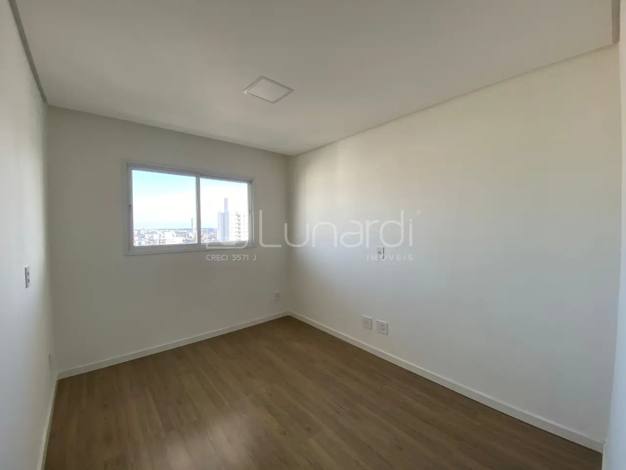 Foto Apartamento com 3 Dormitórios