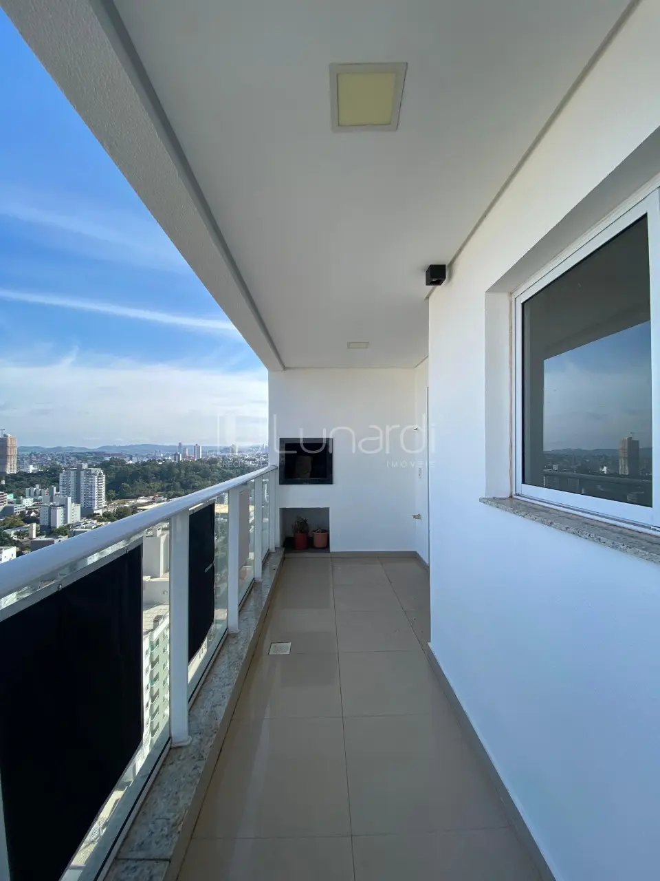 Foto Apartamento com 3 Dormitórios