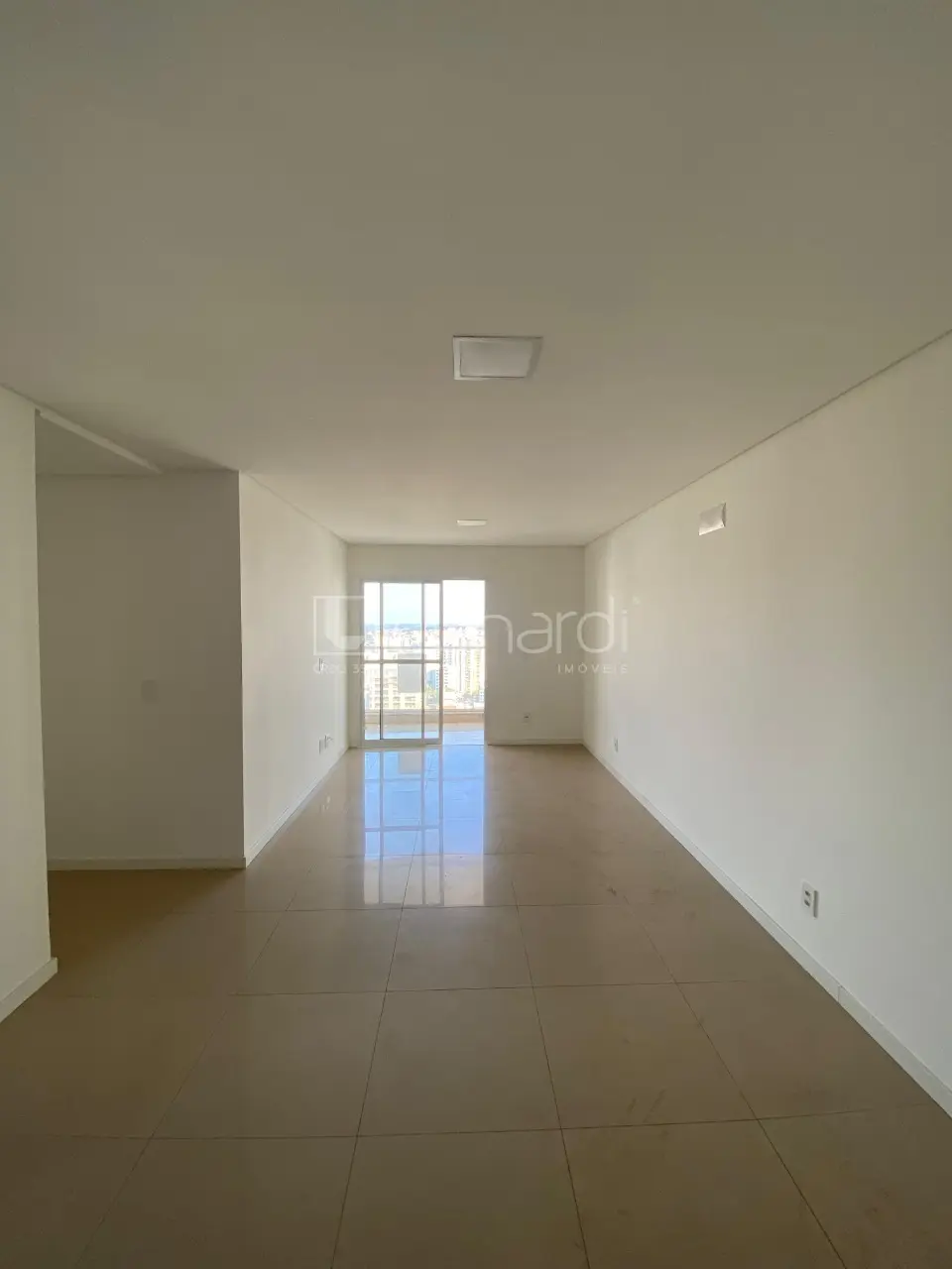 Foto Apartamento com 3 Dormitórios