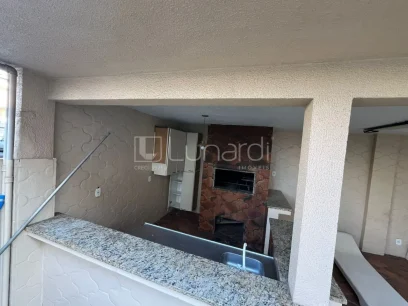 Foto Casa com 3 Dormitórios
