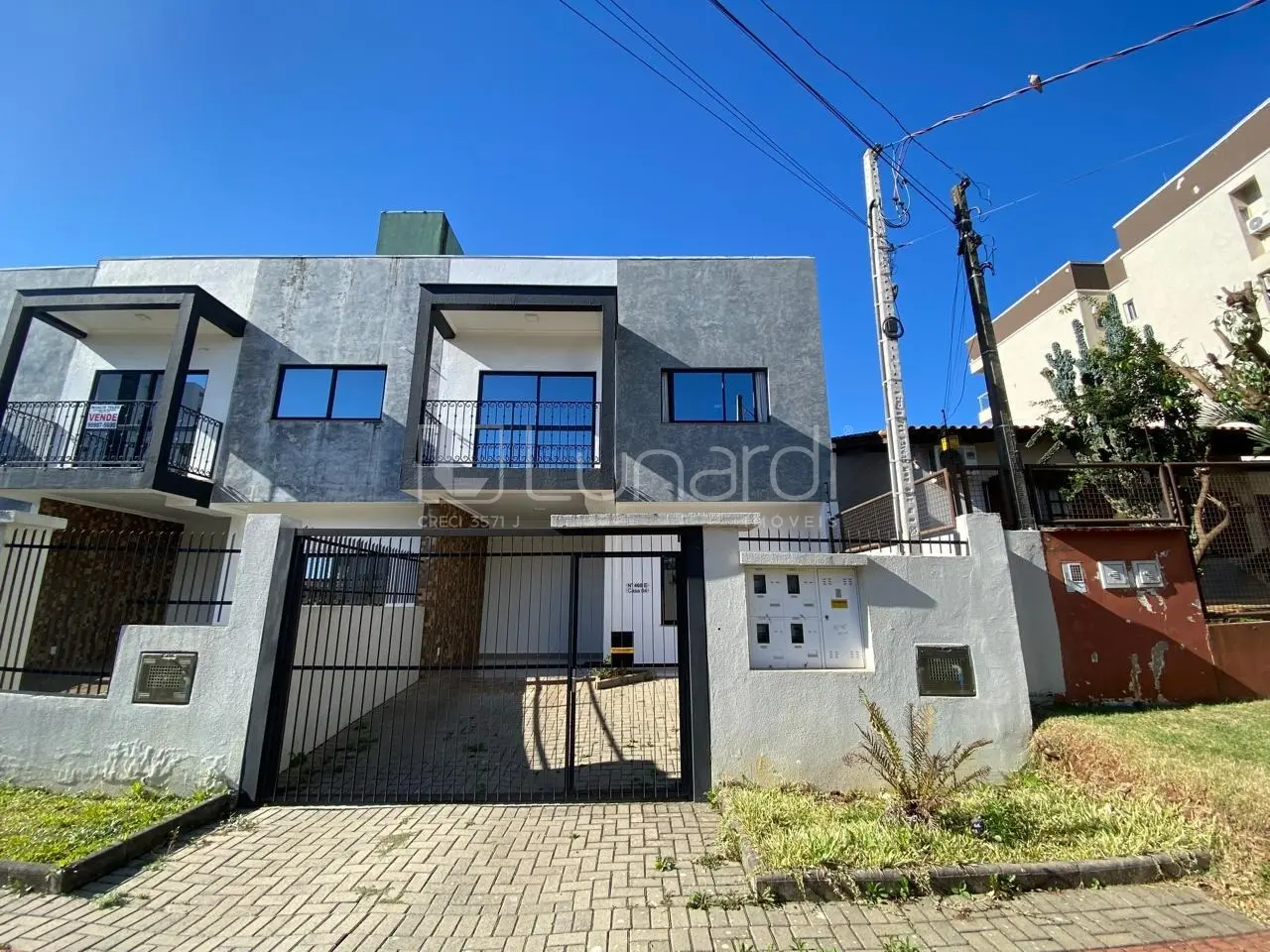 Foto Sobrado com 3 Dormitórios