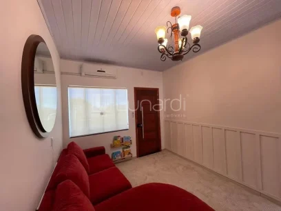 Foto Casa com 2 Dormitórios