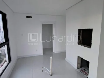 Foto Apartamento com 3 Suítes