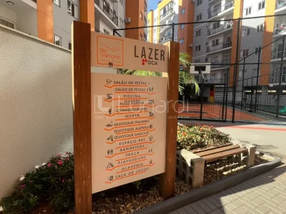 Foto Apartamento com 2 Dormitórios