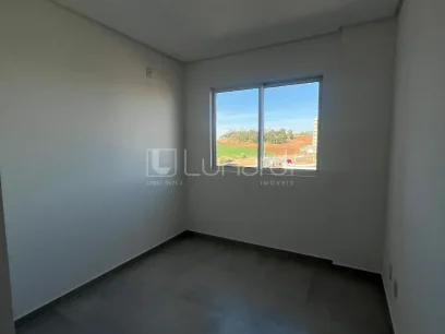 Foto Apartamento com 2 Dormitórios