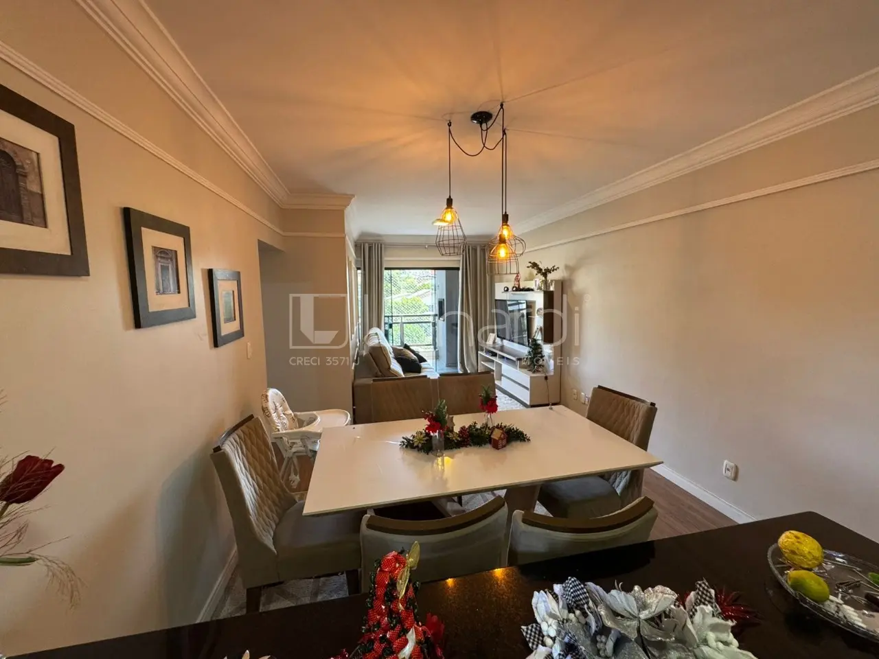 Foto Apartamento com 3 Dormitórios