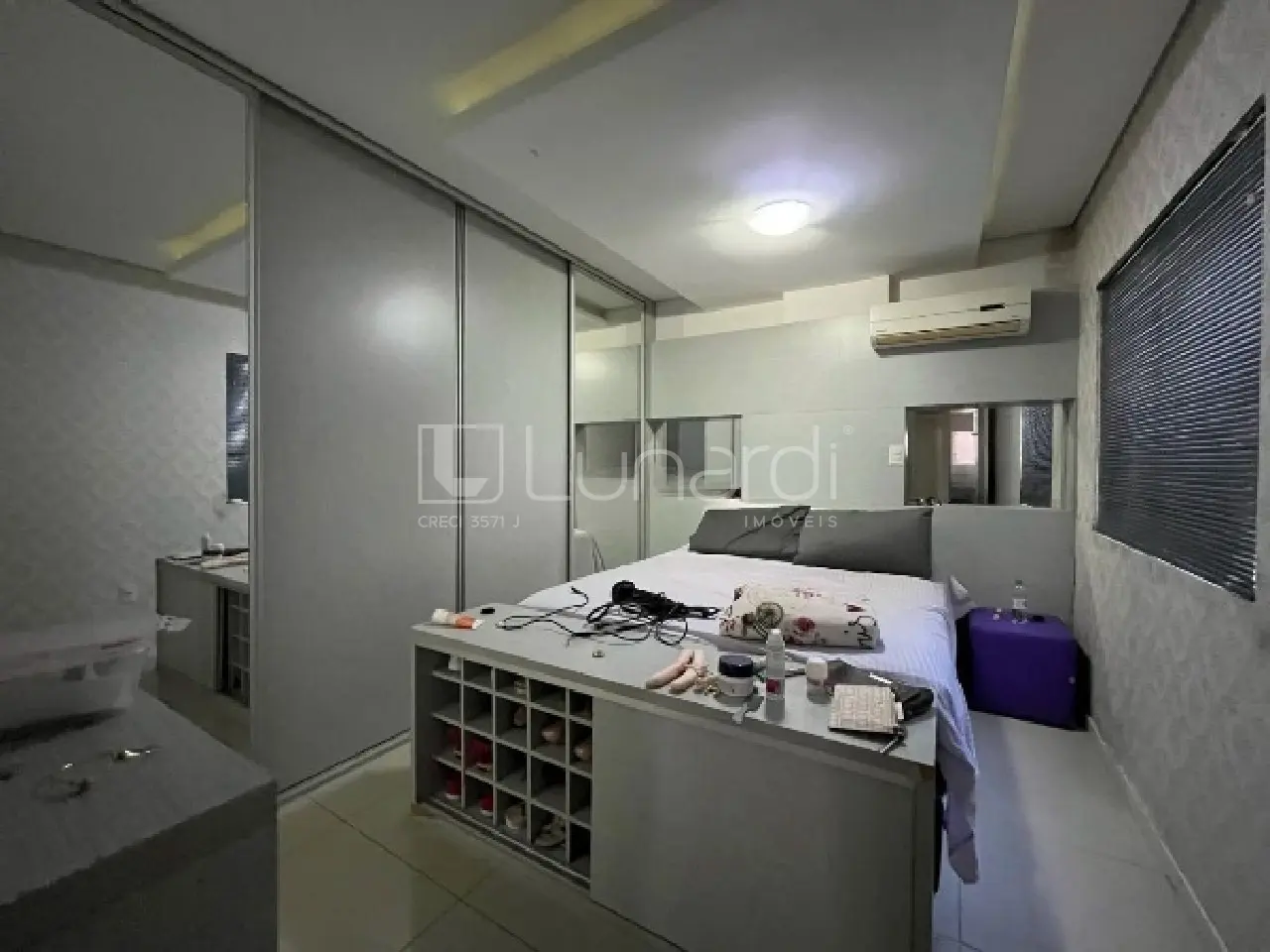 Foto Apartamento com 3 Dormitórios