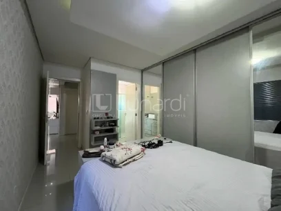 Foto Apartamento com 3 Dormitórios