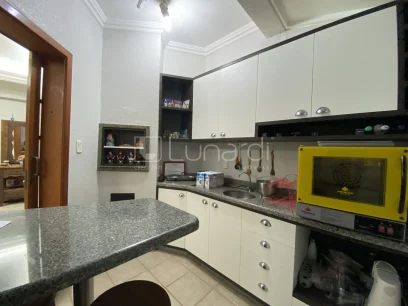 Foto Apartamento com 3 Dormitórios