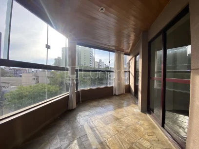 Foto Apartamento com 3 Dormitórios