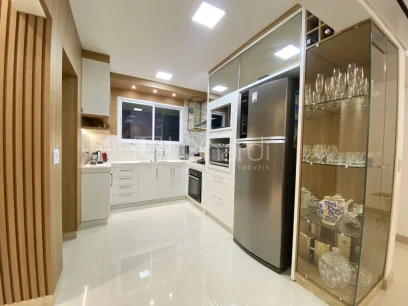 Foto Apartamento com 3 Suítes