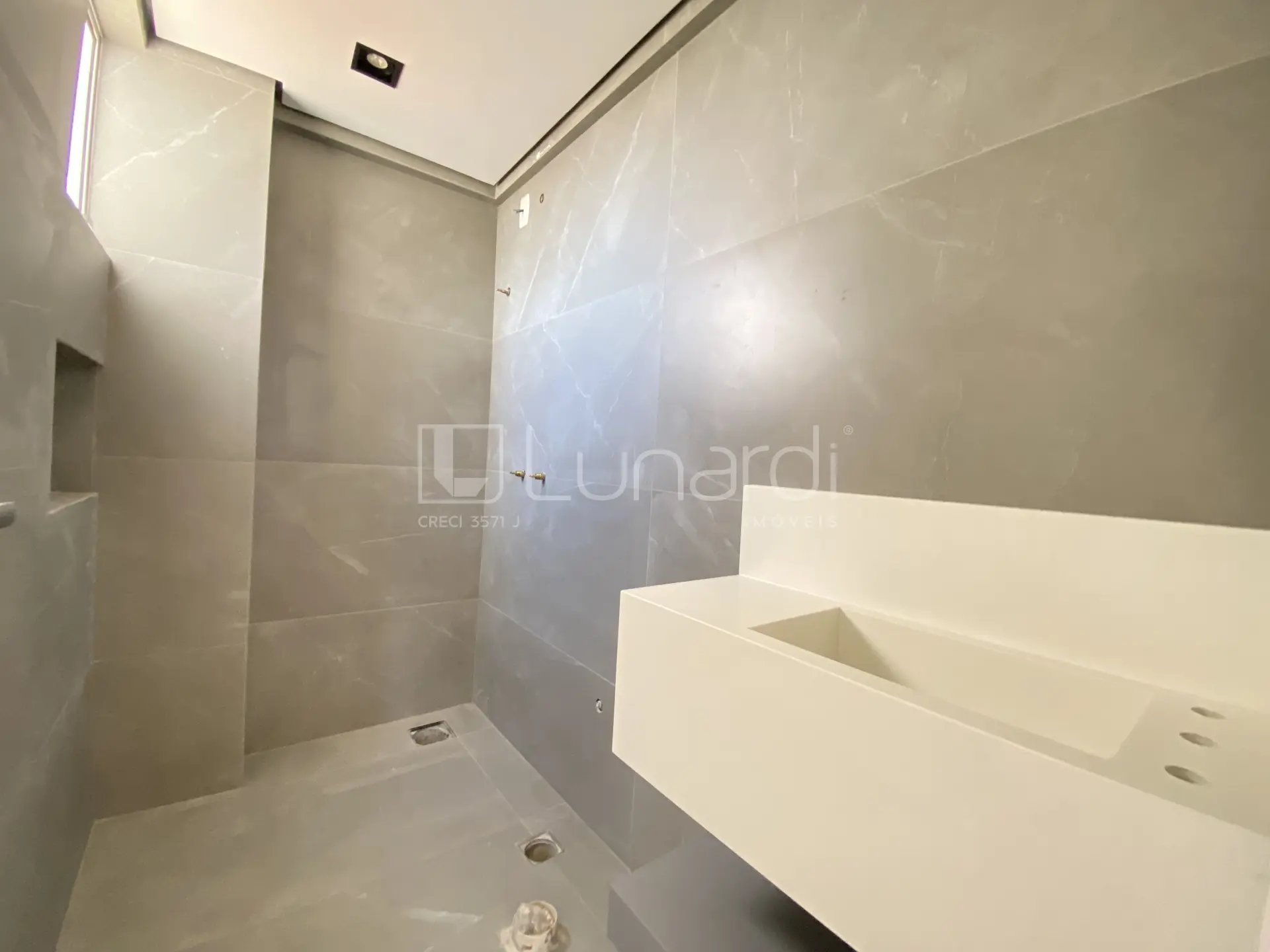 Foto Apartamento com 2 Dormitórios