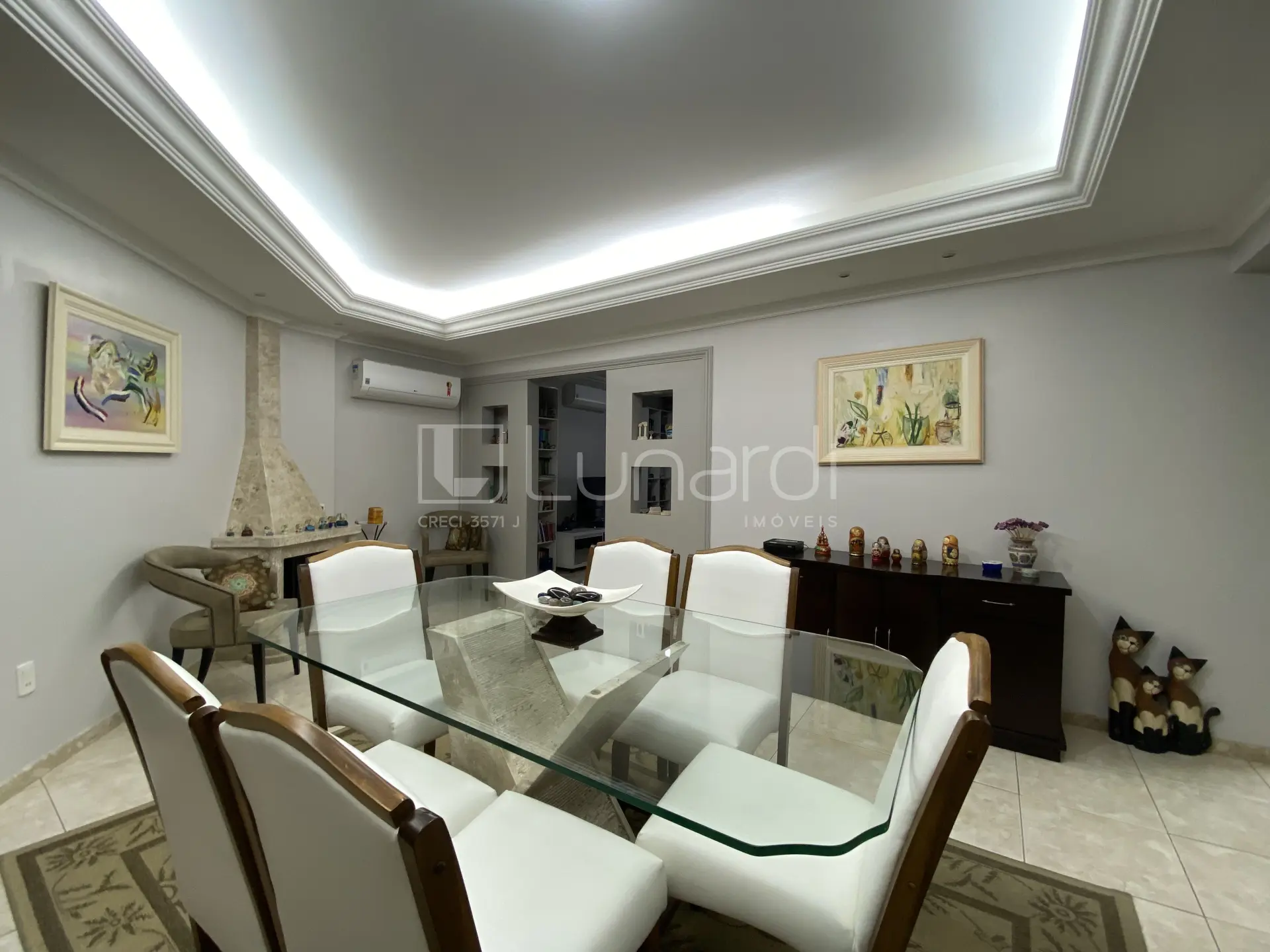 Foto Apartamento com 3 Dormitórios