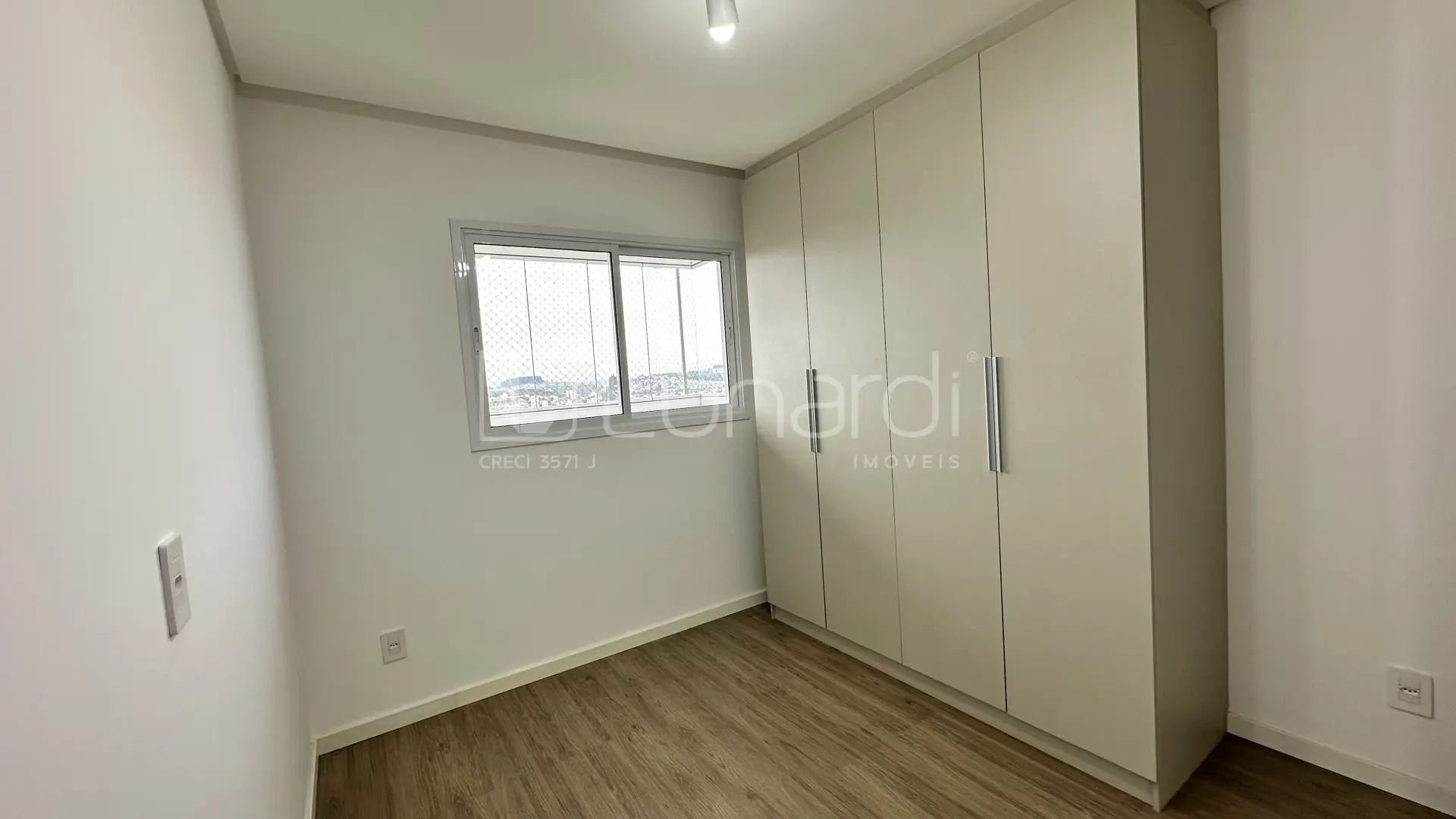Foto Apartamento com 3 Dormitórios