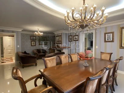 Foto Apartamento com 3 Suítes