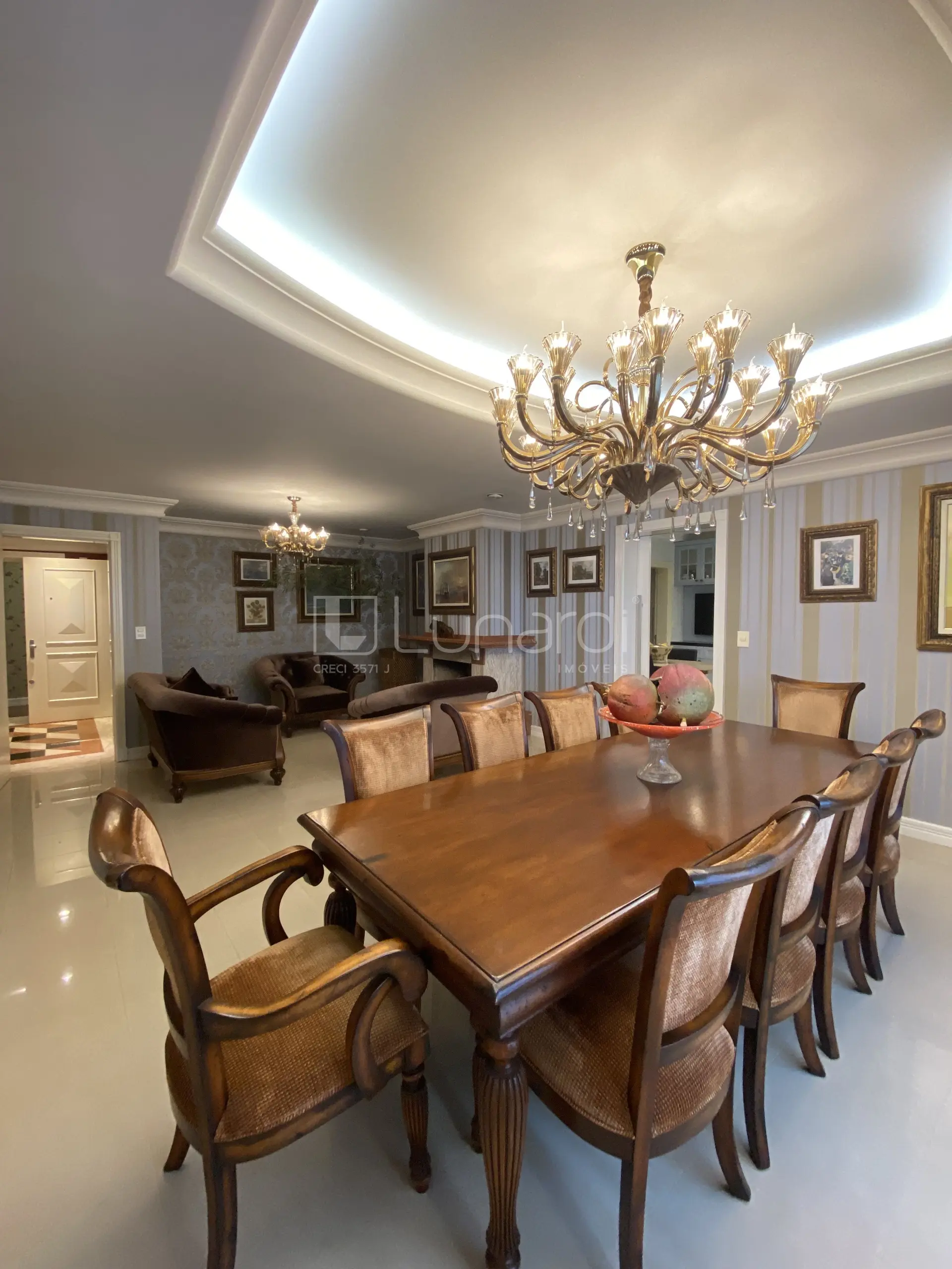 Foto Apartamento com 3 Suítes