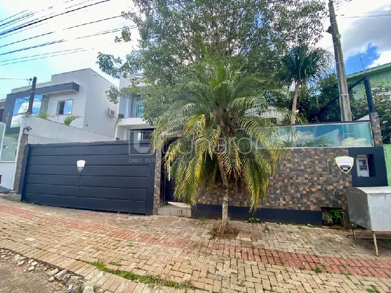 Foto Casa com 4 Suítes