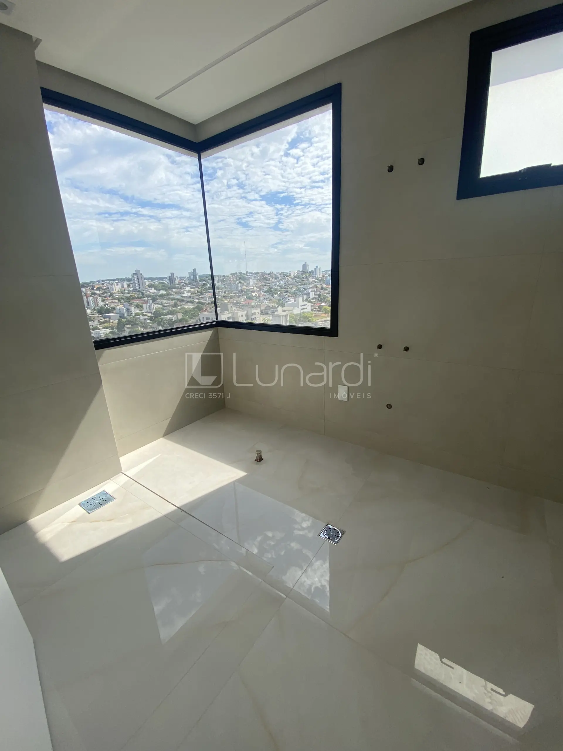 Foto Apartamento com 3 Suítes