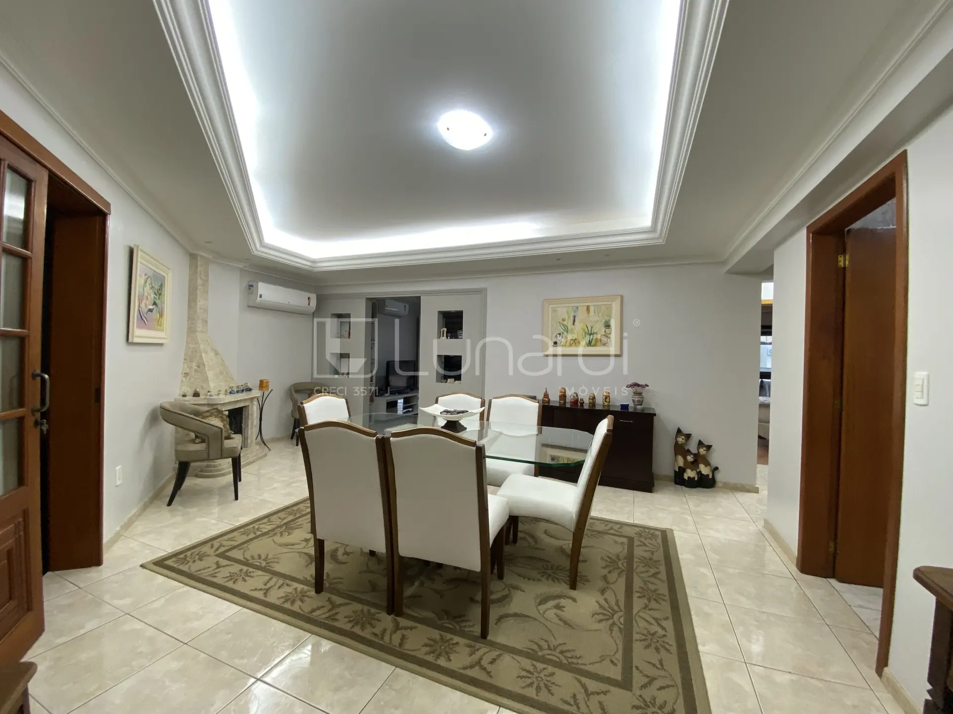 Foto Apartamento com 3 Dormitórios