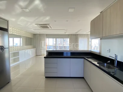 Foto Apartamento com 3 Suítes