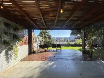 Foto Casa com 3 Dormitórios