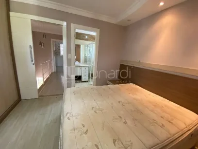 Foto Sobrado com 2 Suítes