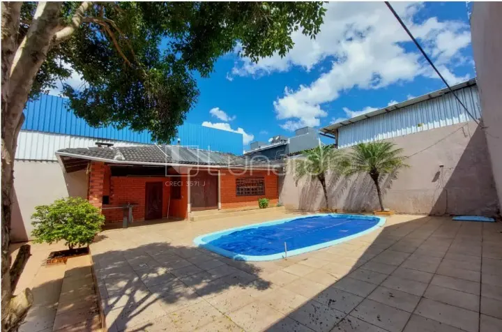 Foto Casa com 3 Dormitórios