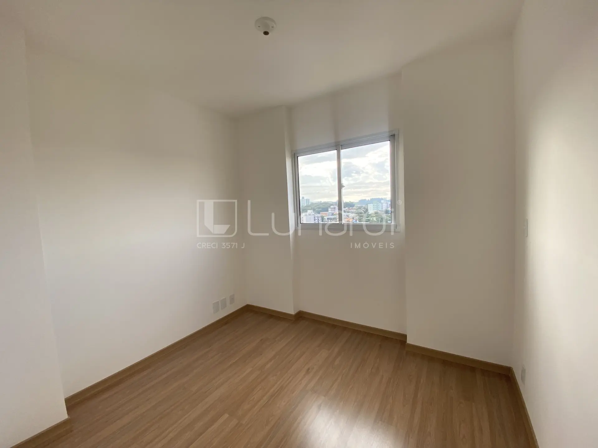 Foto Apartamento com 2 Dormitórios