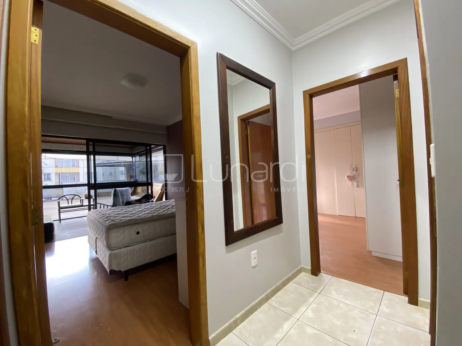 Foto Apartamento com 3 Dormitórios