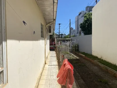 Foto Casa com 3 Dormitórios