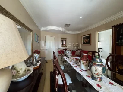 Foto Apartamento com 2 Dormitórios