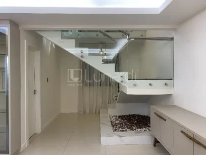 Foto Casa com 3 Dormitórios