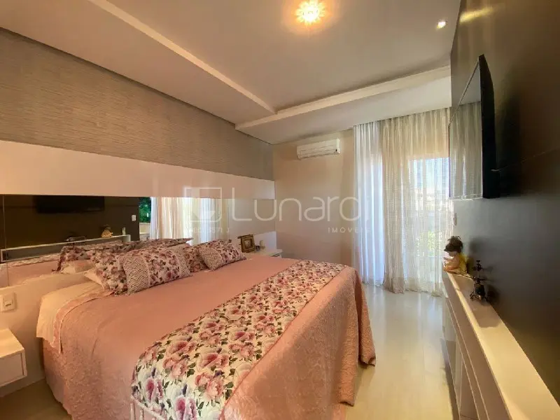 Foto Casa com 4 Dormitórios