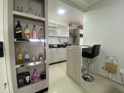 Foto Apartamento com 2 Dormitórios