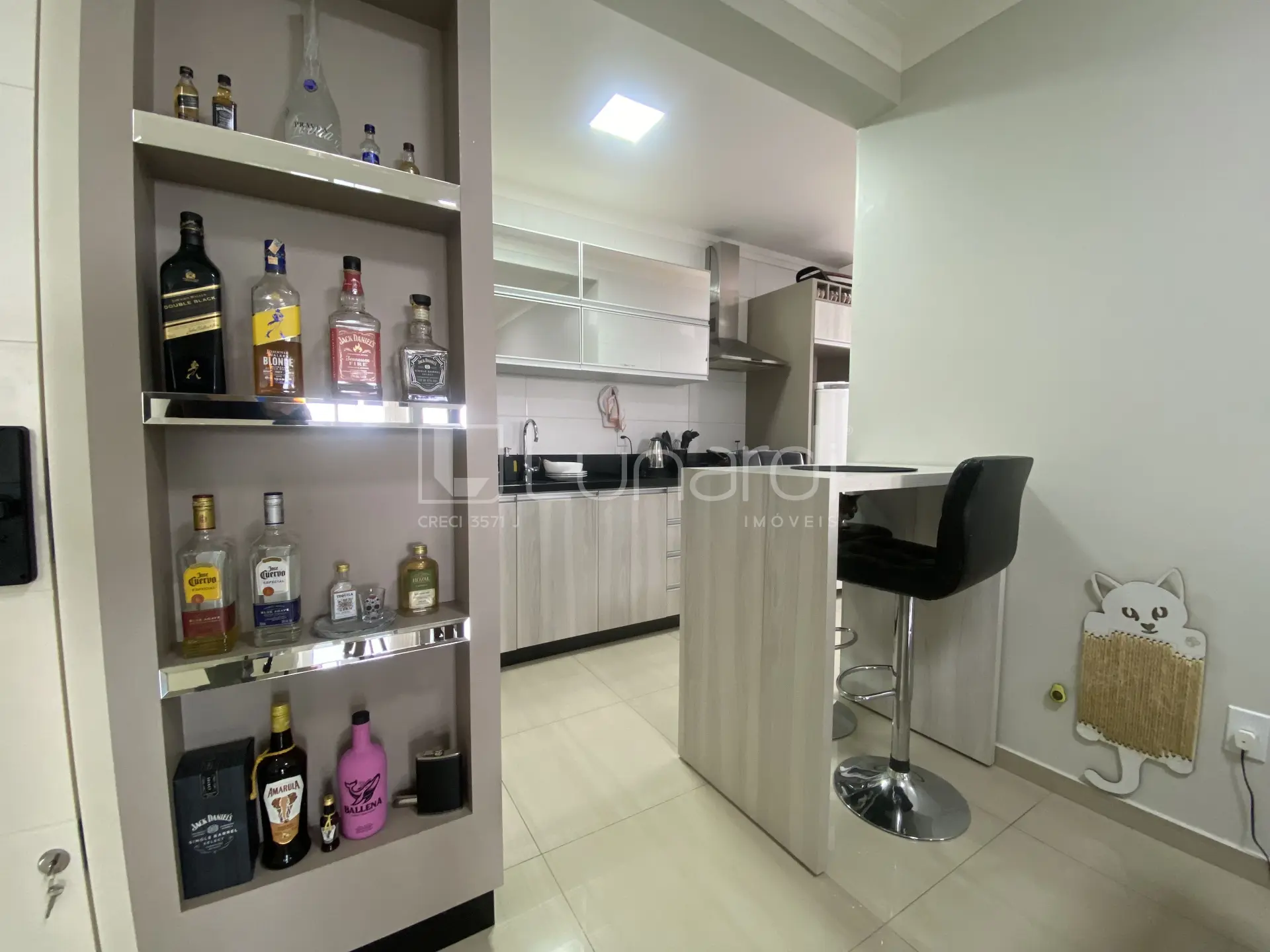 Foto Apartamento com 2 Dormitórios