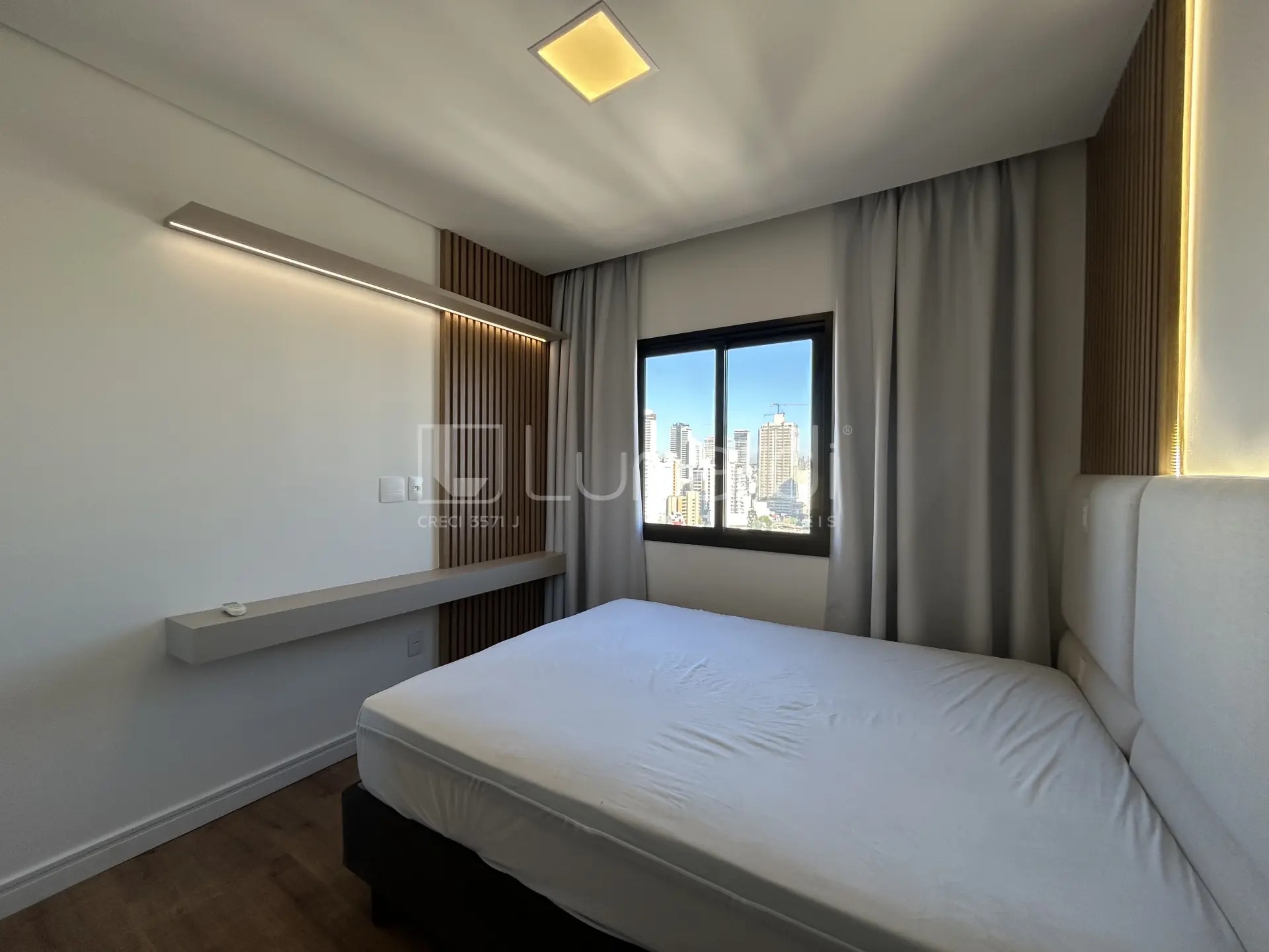 Foto Apartamento com 2 Dormitórios