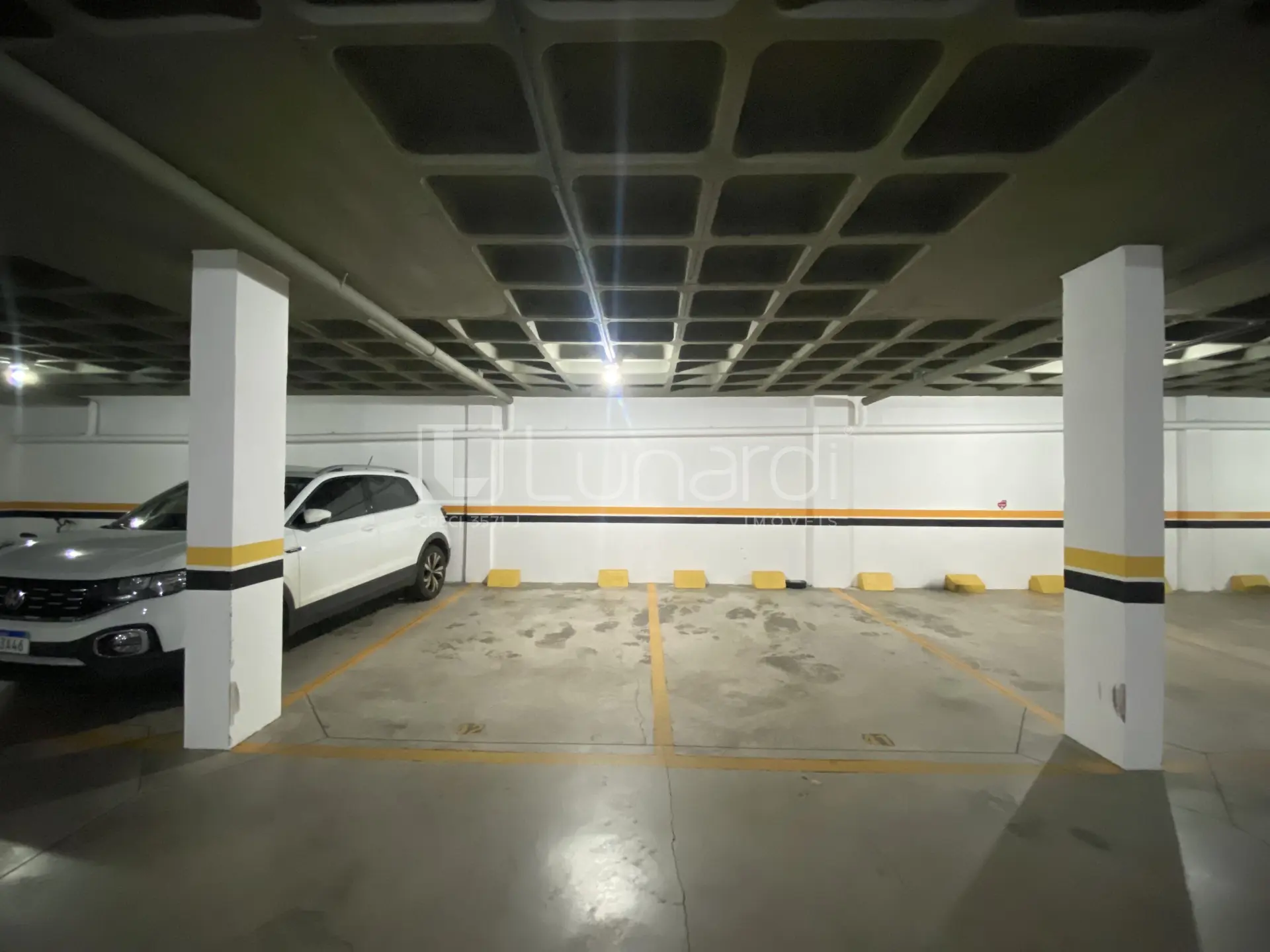 Foto Apartamento com 3 Dormitórios