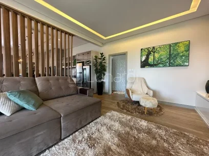 Foto Casa com 4 Dormitórios