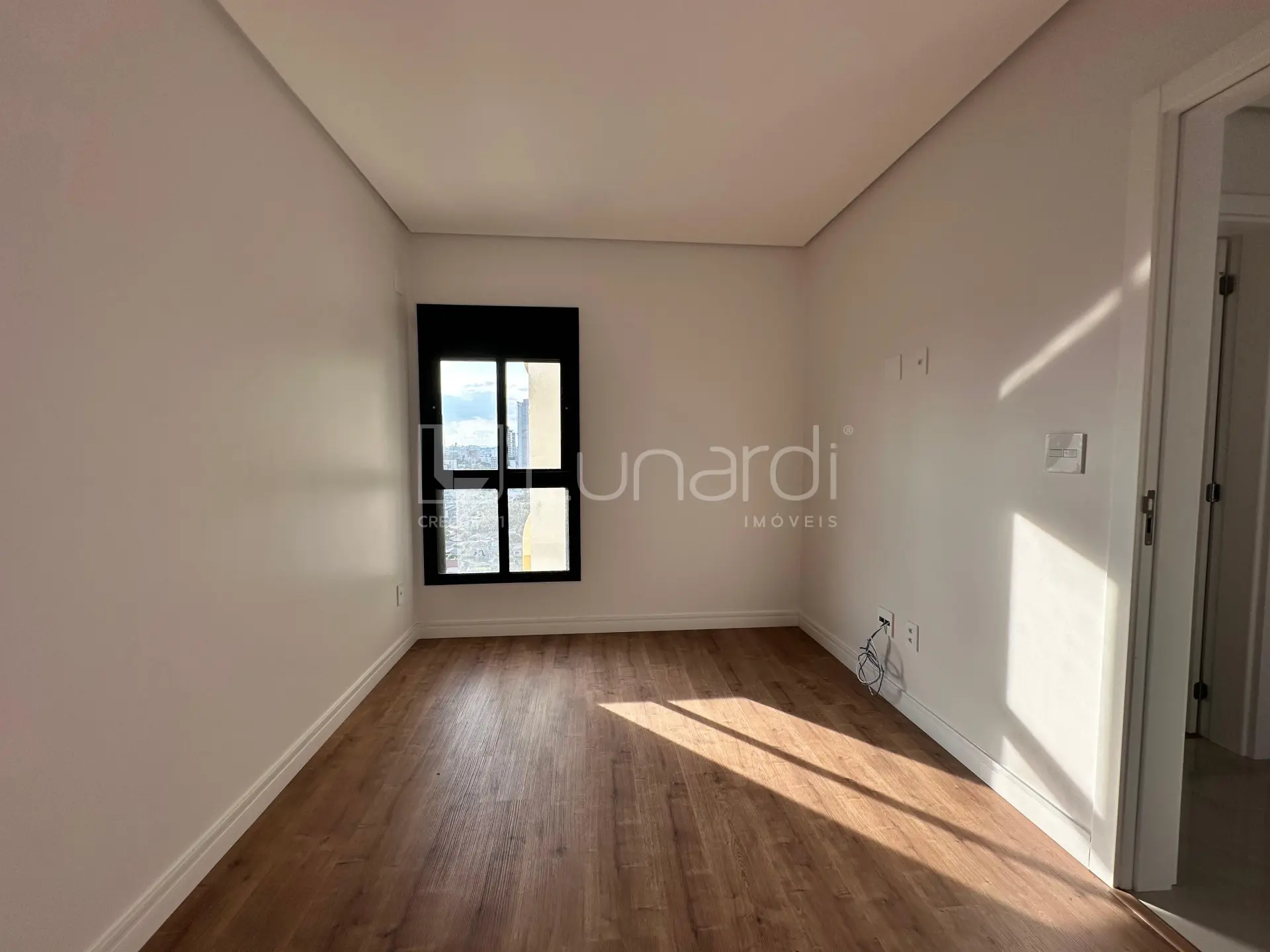 Foto Apartamento com 3 Dormitórios