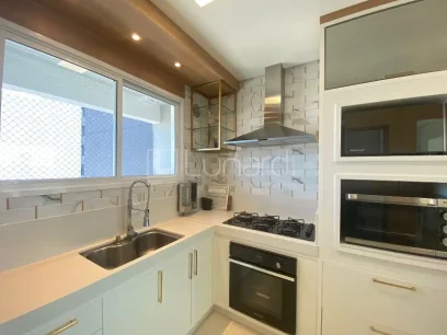 Foto Apartamento com 3 Suítes