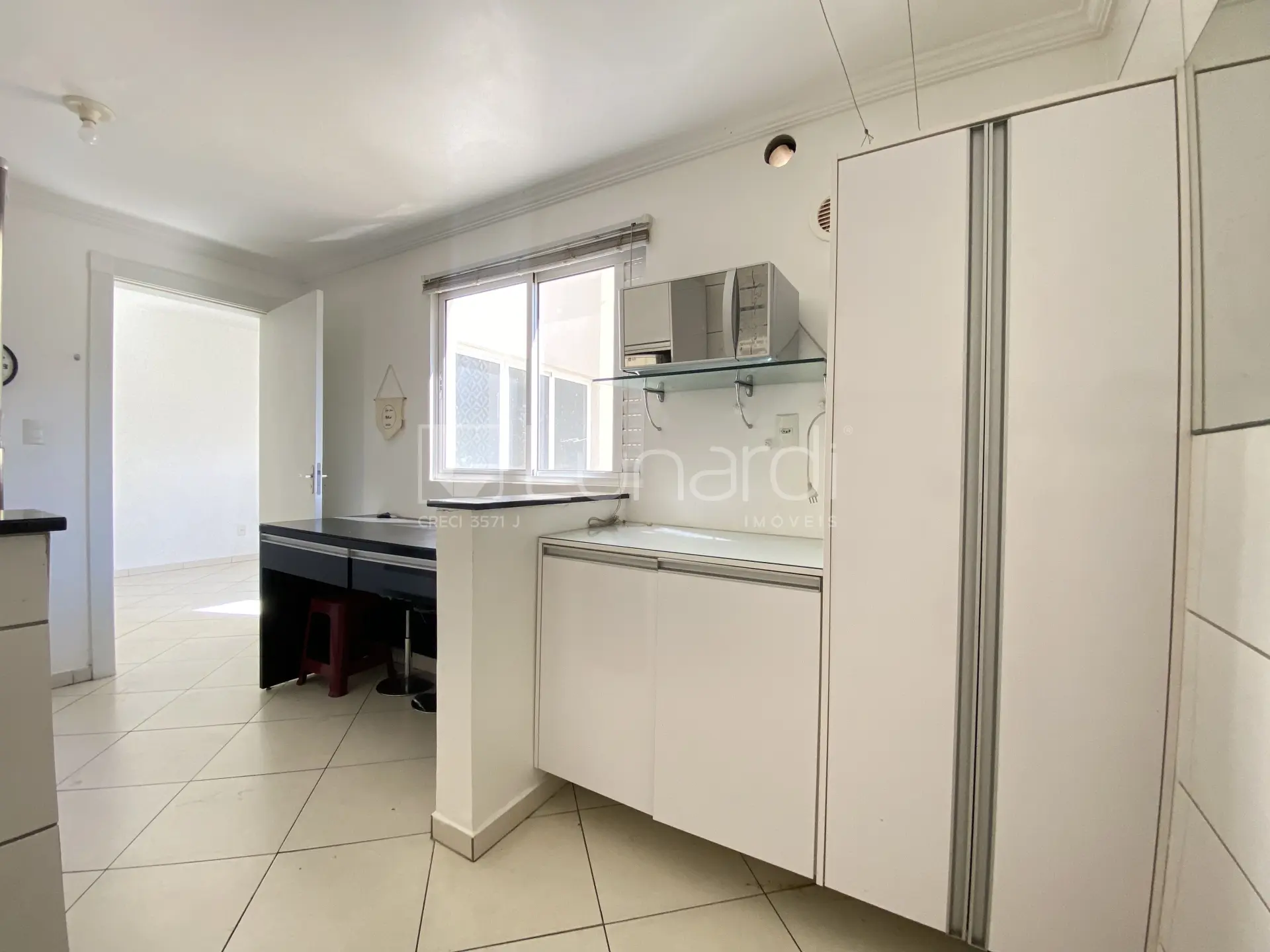 Foto Apartamento com 2 Dormitórios