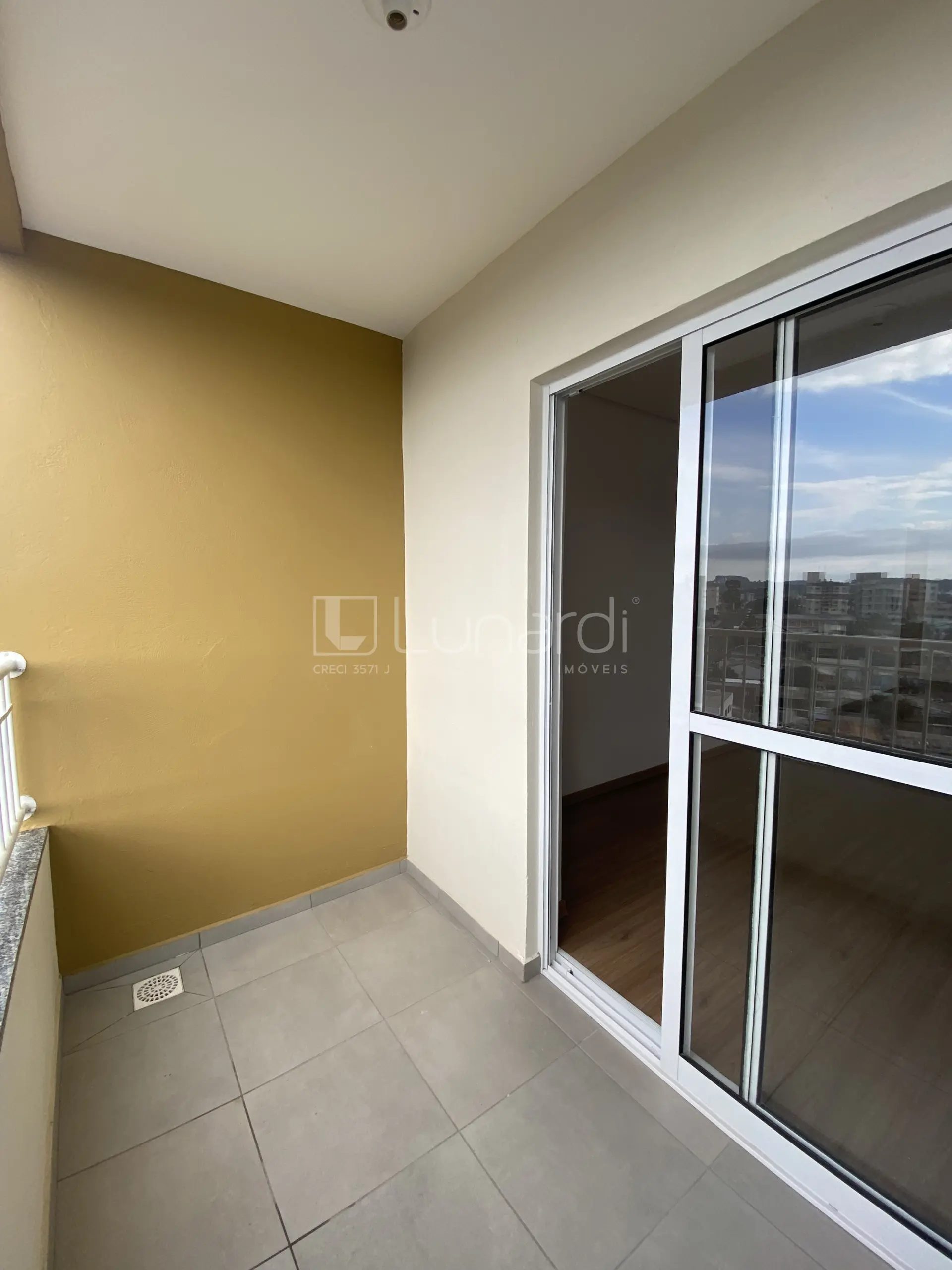 Foto Apartamento com 2 Dormitórios
