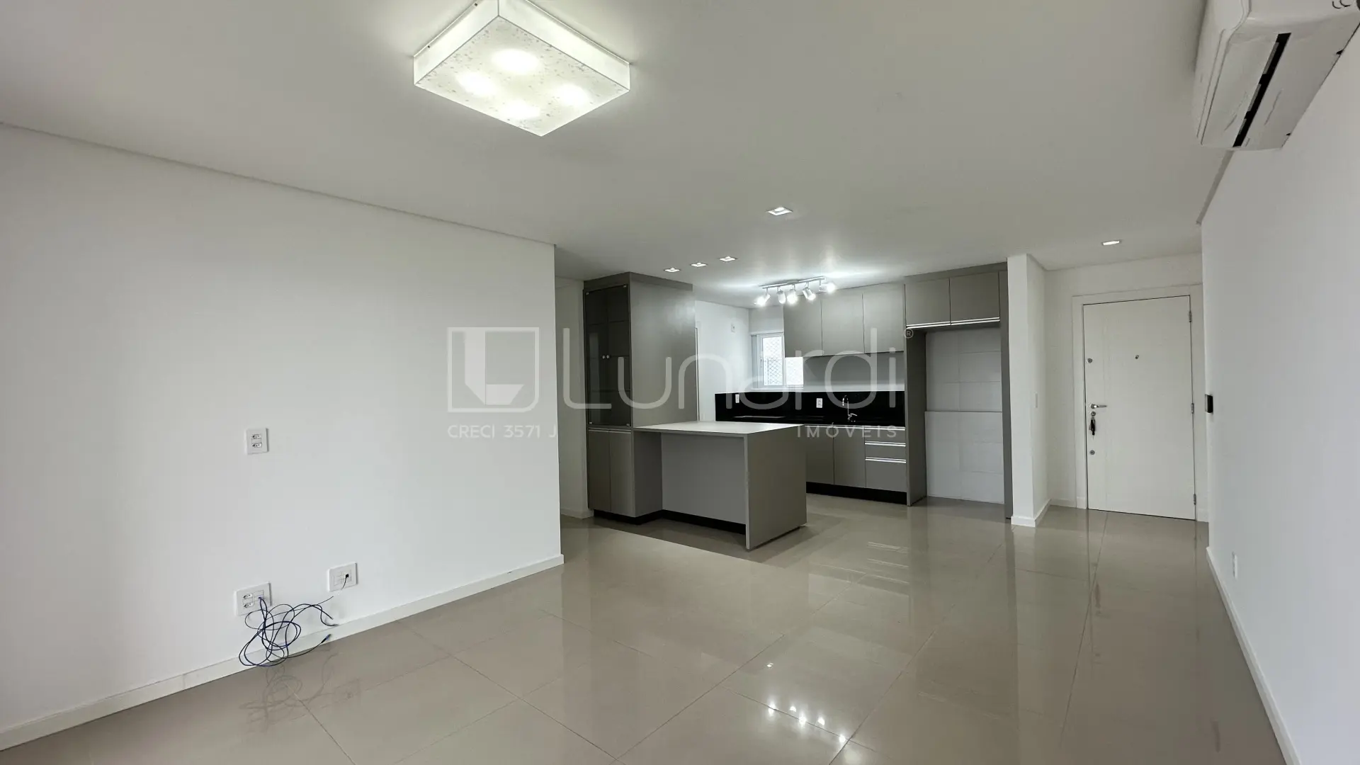 Foto Apartamento com 3 Dormitórios